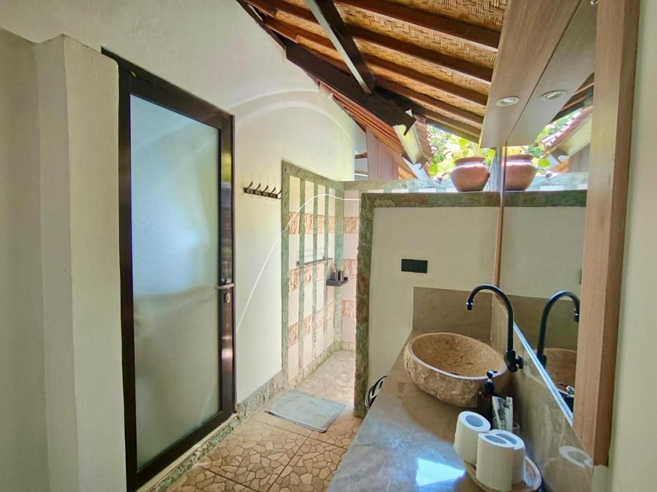 Solaluna Beach Homestay Amed Kültér fotó